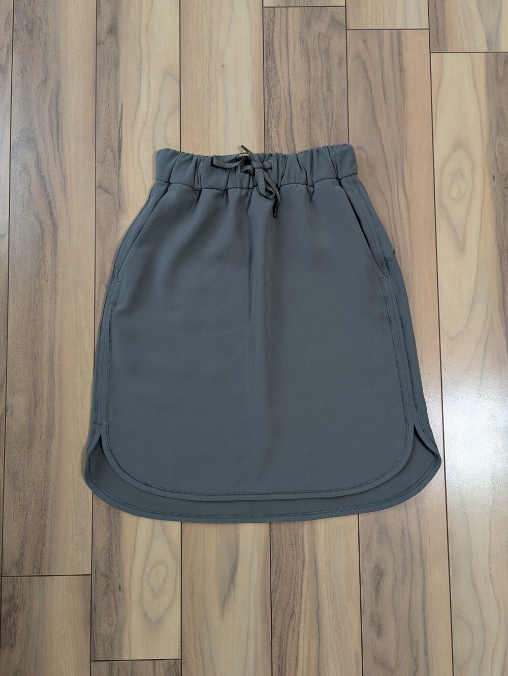 EUC! Lululemon On The Fly Skirt In Olive Green Size 2